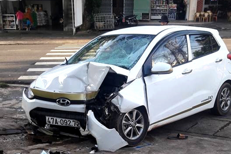 Xe ô tô bị hư hỏng tại Sài Gòn liên hệ ngay: 0905678112