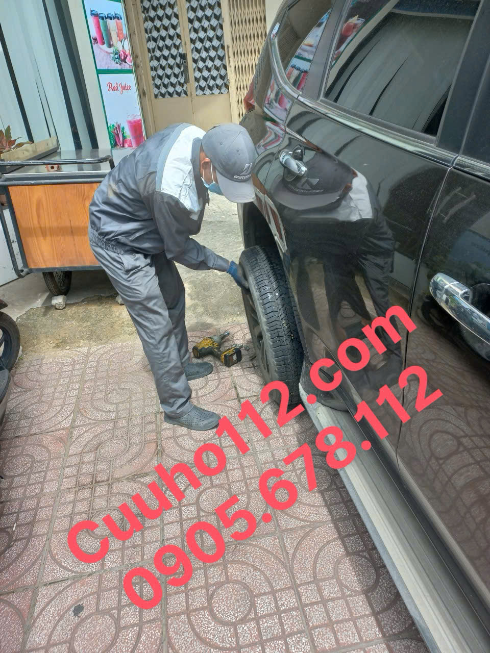 Thay lốp dự phòng an toàn tại quận 3