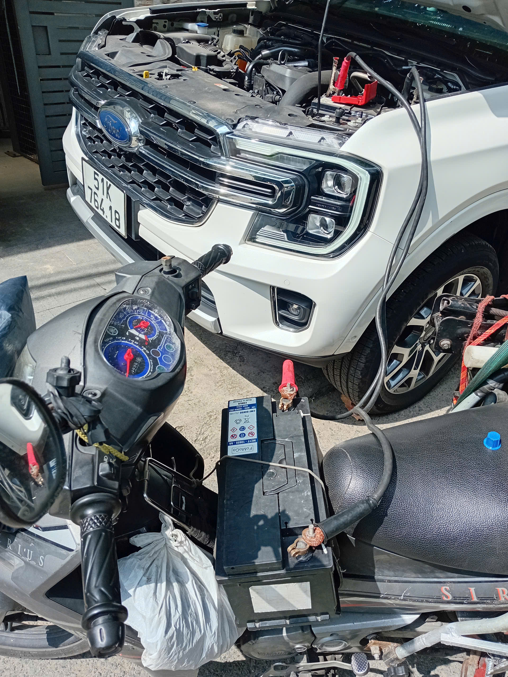 cứu hộ xe bị thủy kích Sài Gòn