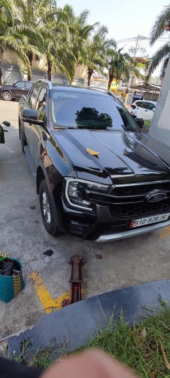 cứu hộ ô tô hỏng máy giữa đường Sài Gòn